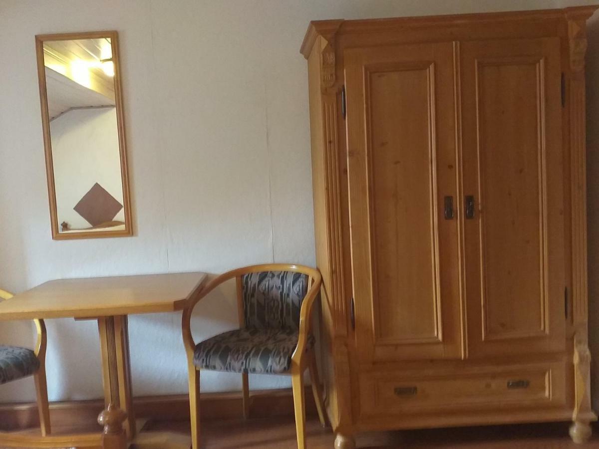 Hotel Zur Krone Bad Brückenau Zimmer foto